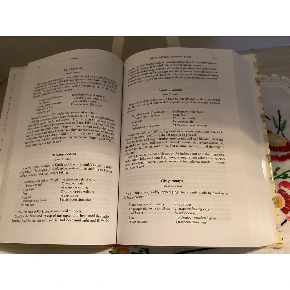 1st Edition Fannie‎ Farmer Baking Book 1984 hardcover dust jacket M Cunningham